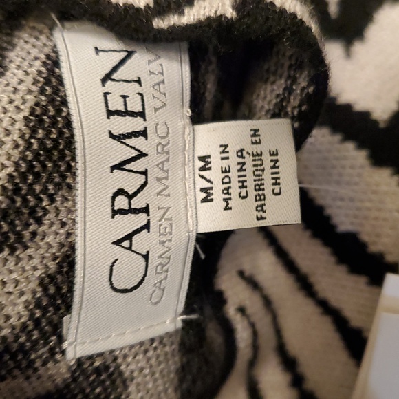 Carmen Marc Valvo Zebra Print Sleeveless Top, Size Medium - Picture 6 of 7